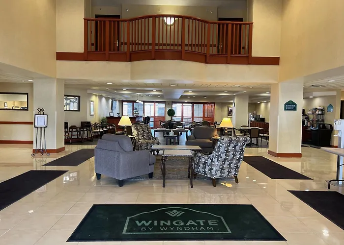 Wingate By Wyndham Peoria - Complimentary Area Shuttle