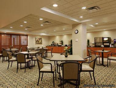 Wingate By Wyndham - Complimentary Area Shuttle 3*