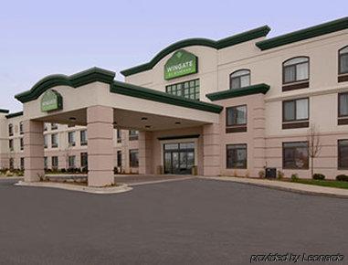 Wingate By Wyndham - Complimentary Area Shuttle