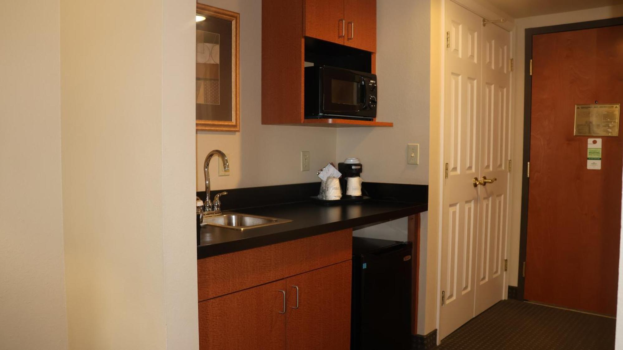 Wingate By Wyndham - Complimentary Area Shuttle Hotel Peoria