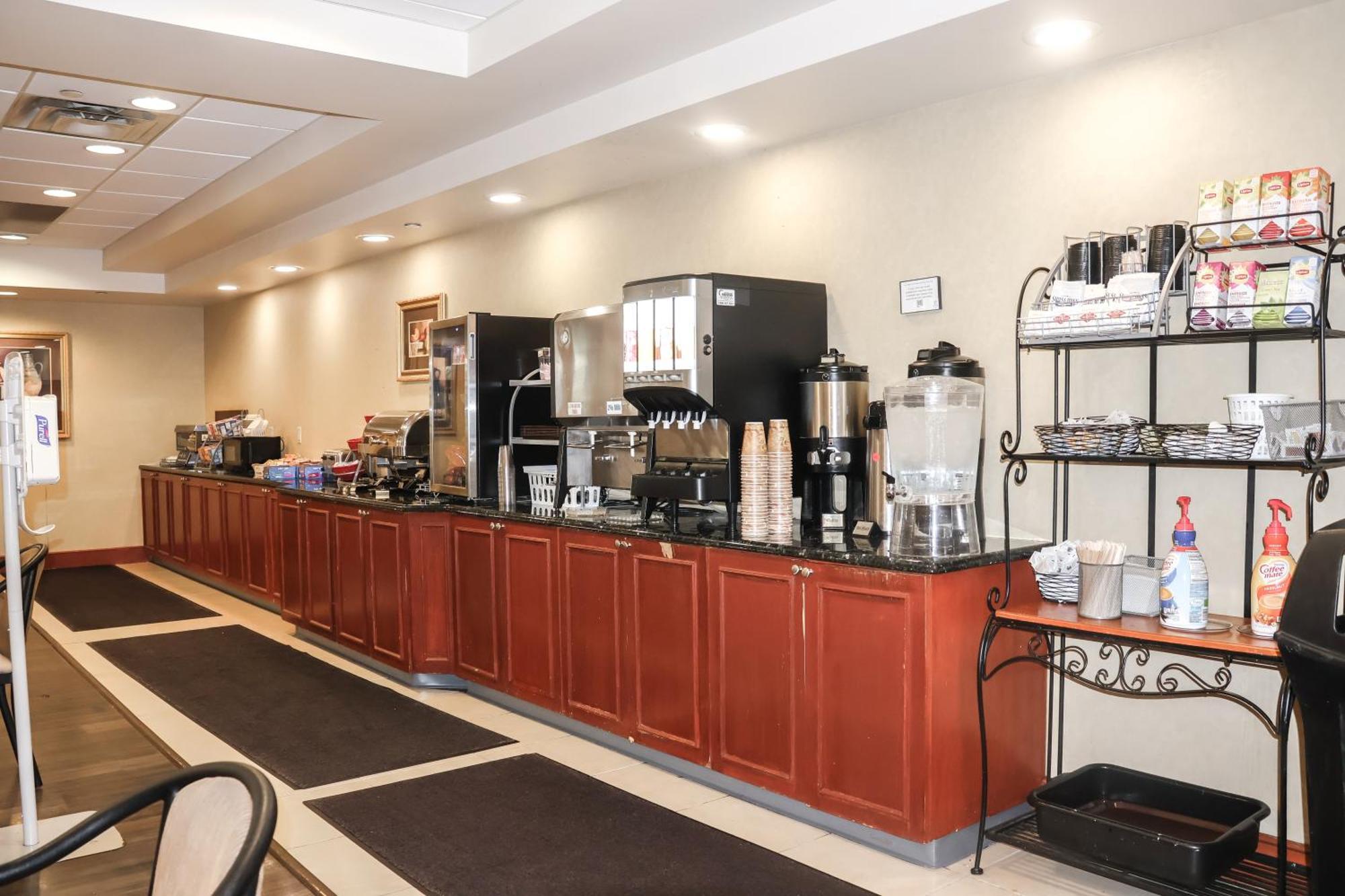 Wingate By Wyndham - Complimentary Area Shuttle Hotel 3*