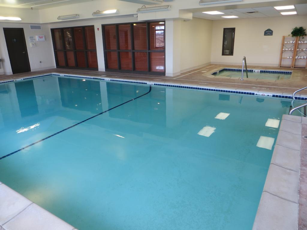 Wingate By Wyndham - Complimentary Area Shuttle 3*