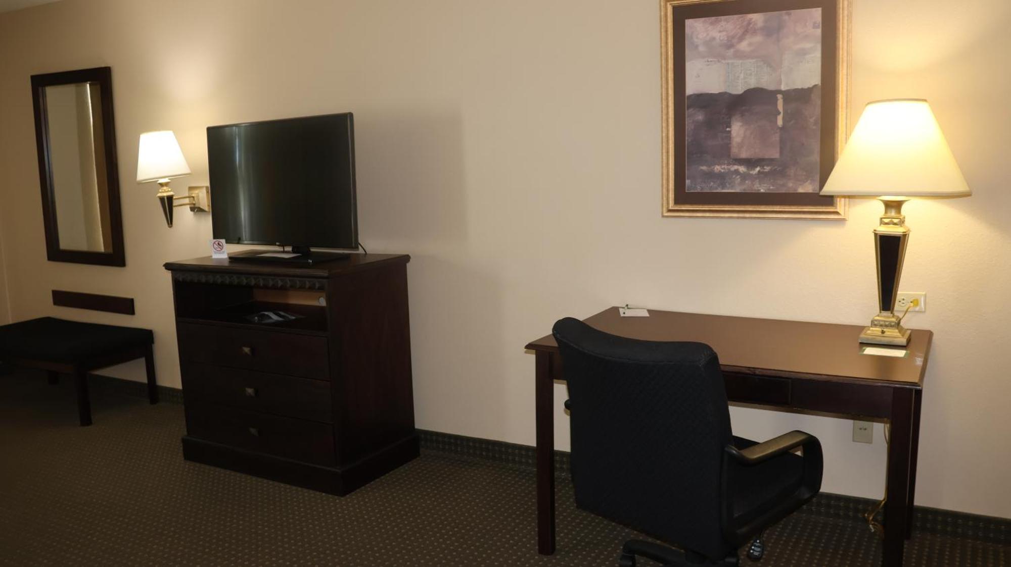 Hotel Wingate By Wyndham - Complimentary Area Shuttle 3*