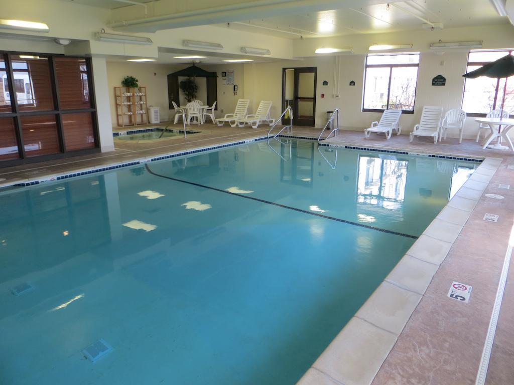 Hotel Wingate By Wyndham - Complimentary Area Shuttle Peoria